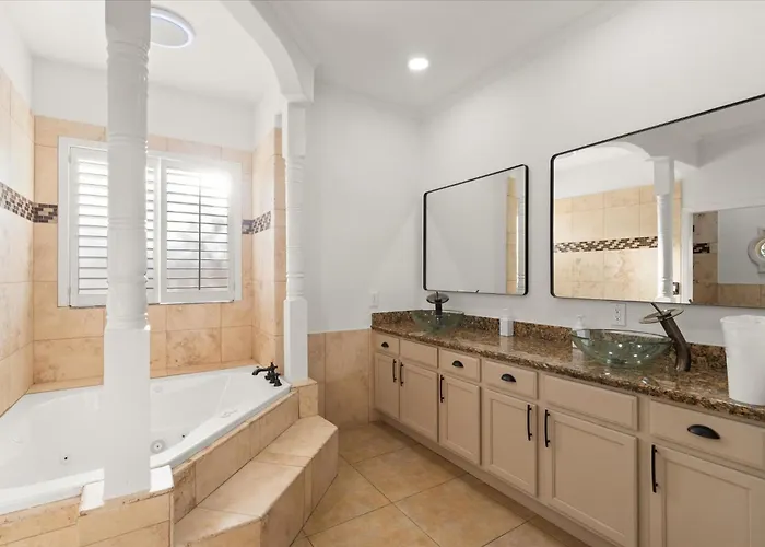 Paradise Lane - Pool - Hot Tub - Sports Court *